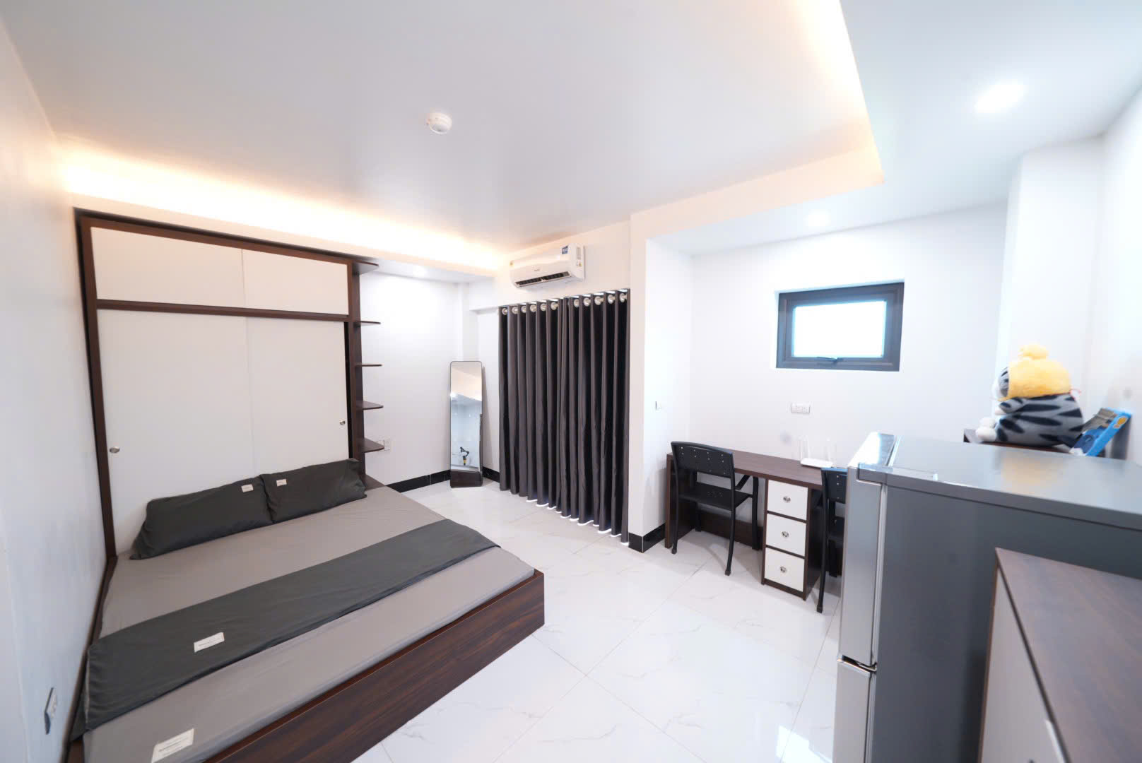 Phòng studio toà 2 Sun Skyhomes, có ban công, đủ nội thất, tối đa 2 người ở